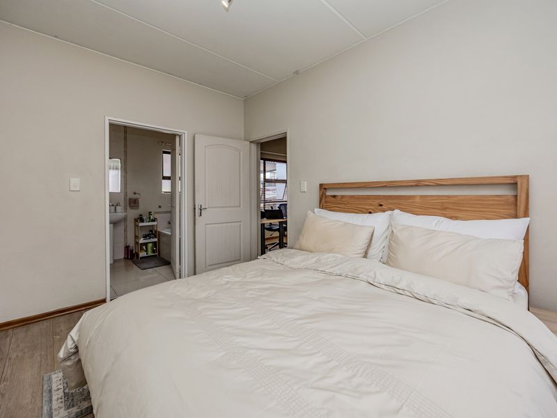 Stunning 2-Bedroom Apartment For Sale in Honeydew Grove, Roodepoort – Your Dream Home Awaits! - Photo 7