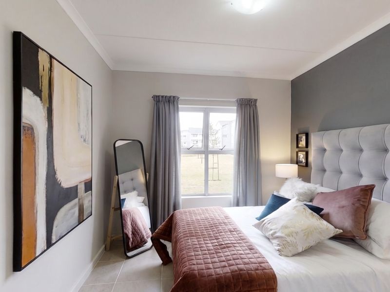 2-Bedroom Apartments in Papegaaiberg Complex! - Photo 6