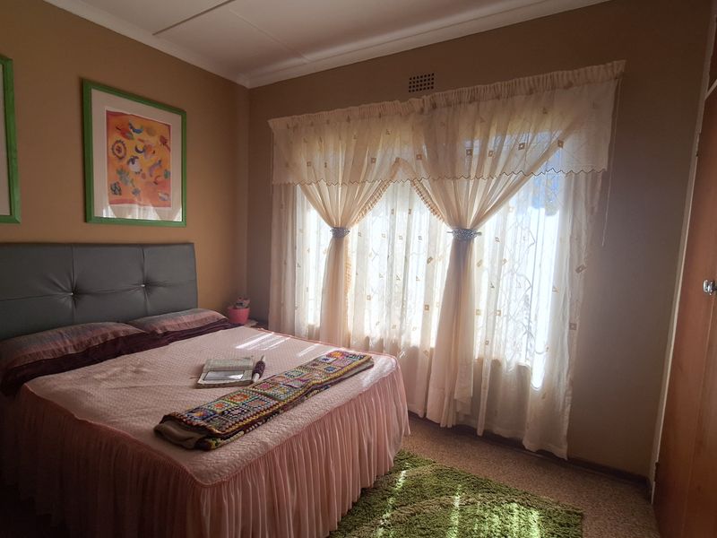 Neat house for sale - Photo 9