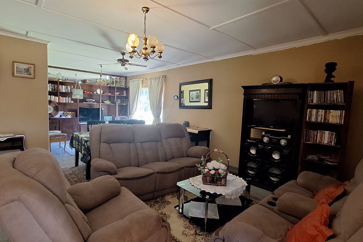 Neat house for sale - Photo 5