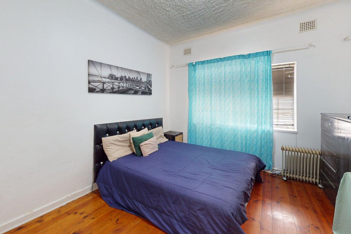 Spacious2-bedroom apartment for sale in St Georges Park, Gqeberha! - Photo 5