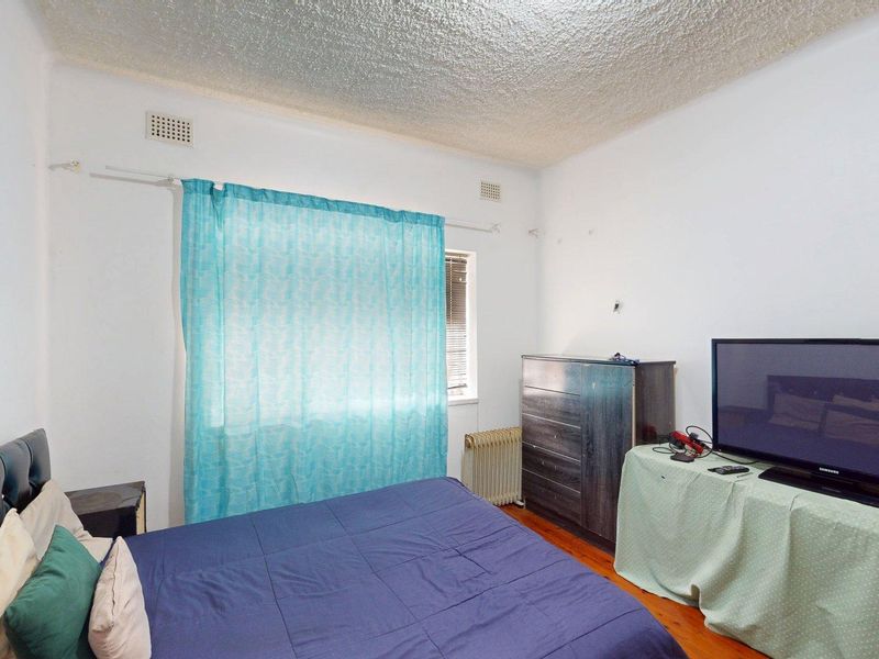 Spacious2-bedroom apartment for sale in St Georges Park, Gqeberha! - Photo 6