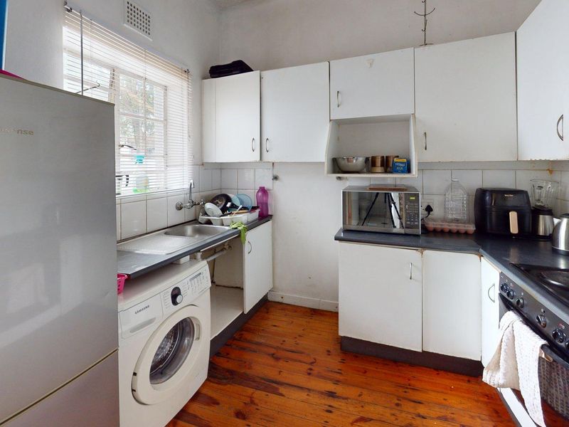 Spacious2-bedroom apartment for sale in St Georges Park, Gqeberha! - Photo 4