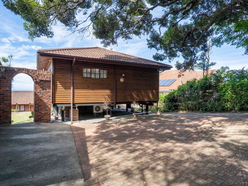 Versatile two-residence property in Scottburgh Central. - Photo 4