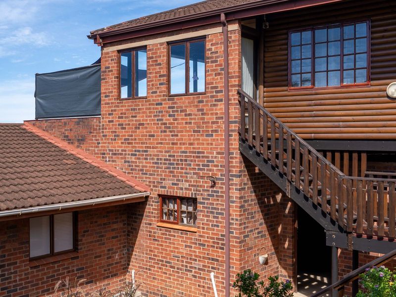 Versatile two-residence property in Scottburgh Central. - Photo 7