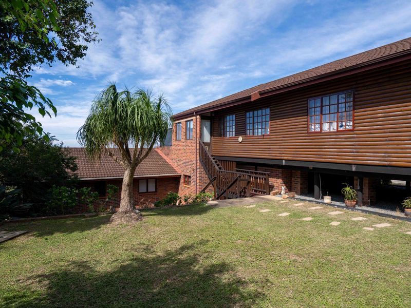 Versatile two-residence property in Scottburgh Central. - Photo 5