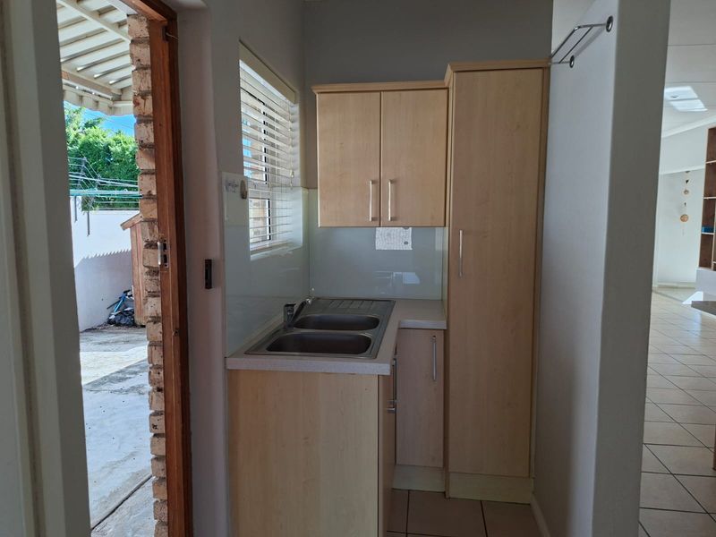 Lovely modern 3-bedroom home - Photo 4