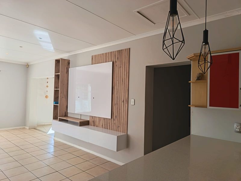 Lovely modern 3-bedroom home - Photo 10