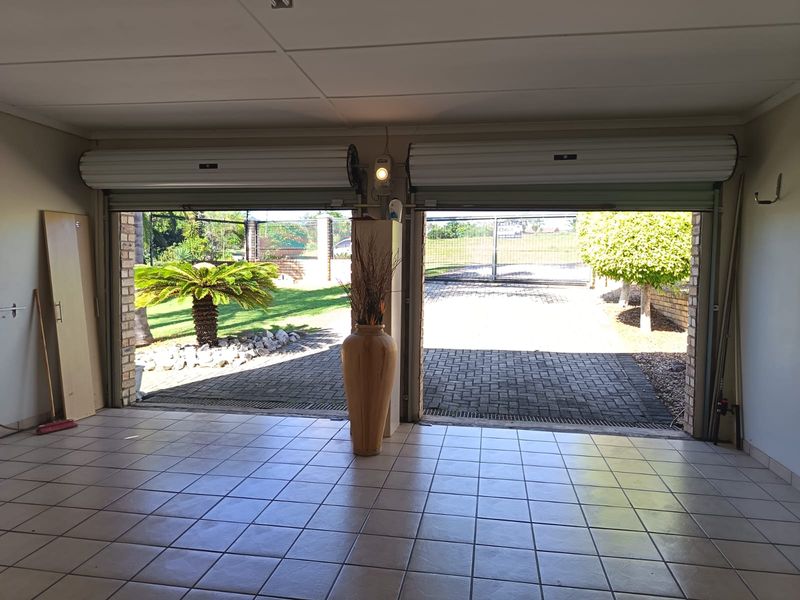 Lovely modern 3-bedroom home - Photo 2