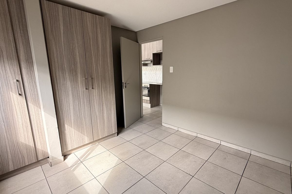 Sophisticated City Living Starts Here - Photo 5