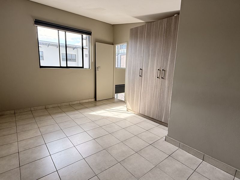 Sophisticated City Living Starts Here - Photo 9