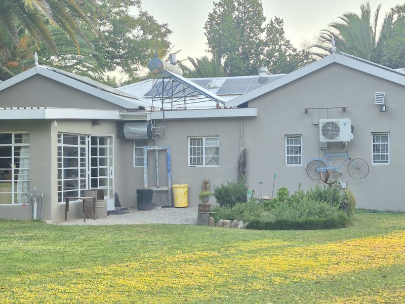 Charming Family Home - Photo 5