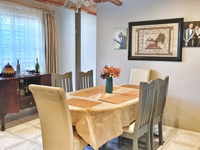 Modern Family Comfort with a Rustic Touch - Photo 4