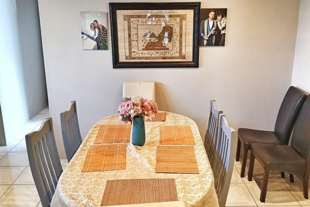 Modern Family Comfort with a Rustic Touch - Photo 5