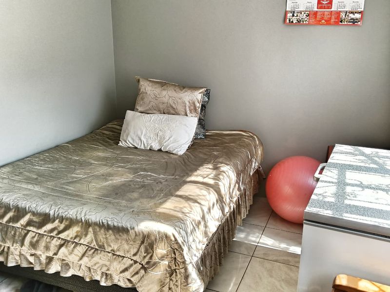 Modern Family Comfort with a Rustic Touch - Photo 7