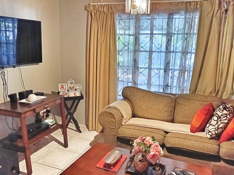 Modern Family Comfort with a Rustic Touch - Photo 6