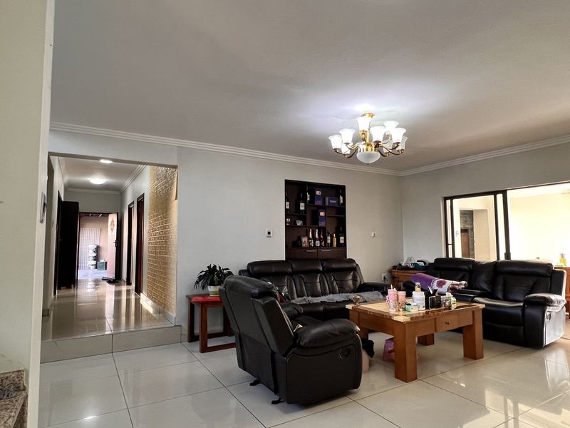 Spacious Family Living in a Secure Estate – Your Dream Home Awaits! - Photo 5