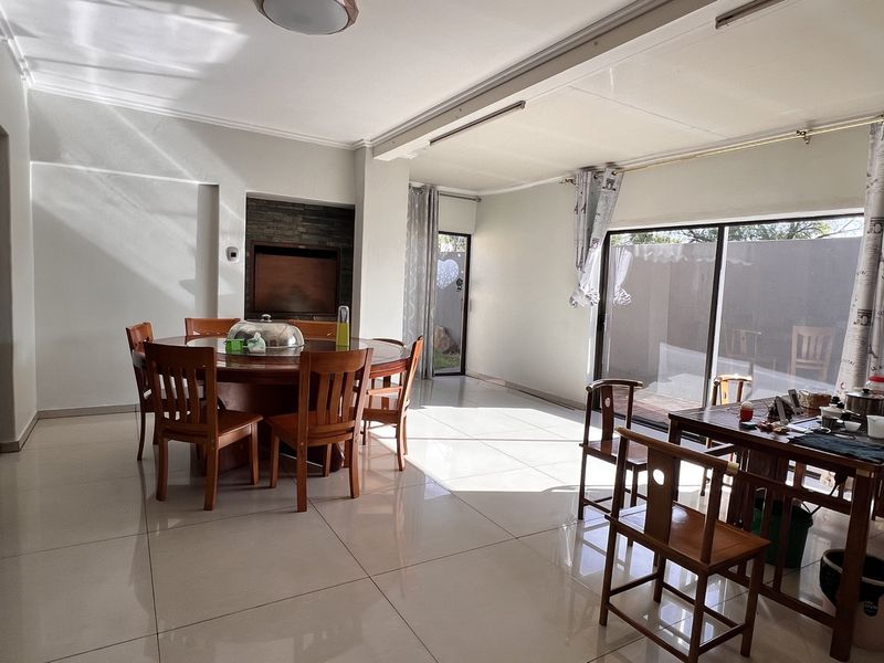 Spacious Family Living in a Secure Estate – Your Dream Home Awaits! - Photo 4
