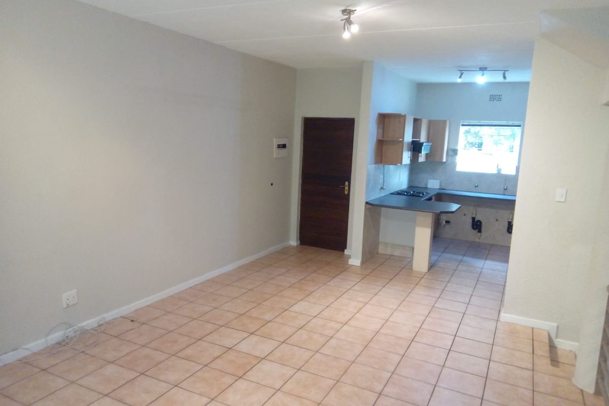 Beautiful, ground floor apartment. - Photo 2