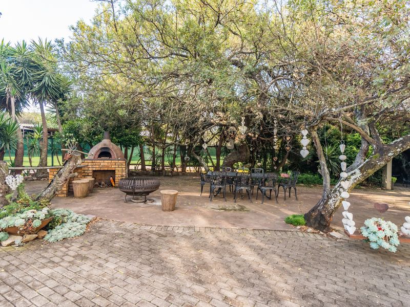 Very Secure Large Family Compound, Off The Grid Setup - Photo 8