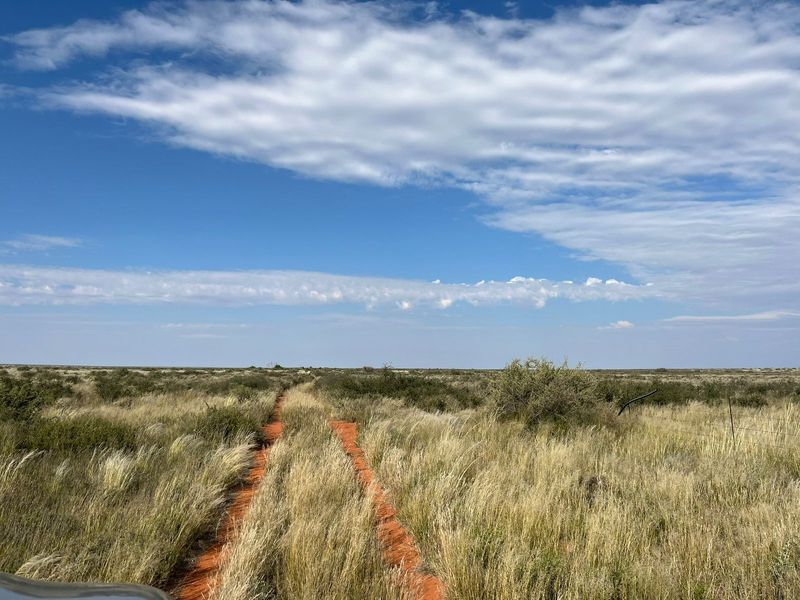 Uitsonderlike netjiese plaas te koop in die Bo-Karoo - Photo 1