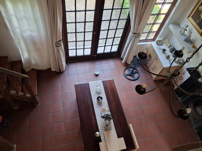 Older Thatch house looking for a family - Photo 5