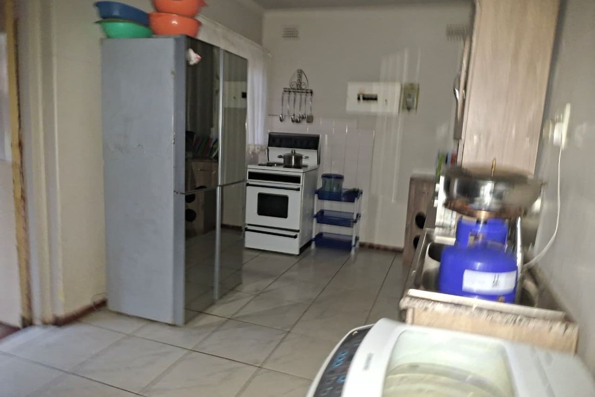 Neat 3-Bedroom Home - Photo 5