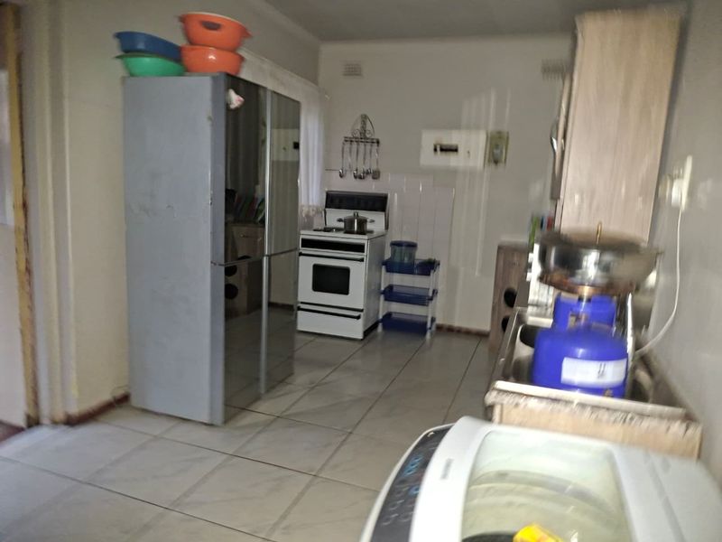 Neat 3-Bedroom Home - Photo 5