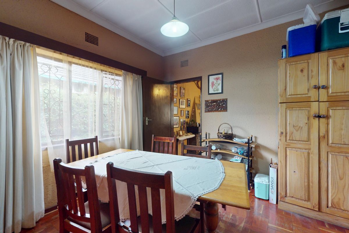 3 Bedroom House with Large Garden For Sale in Sunnyridge - Photo 5