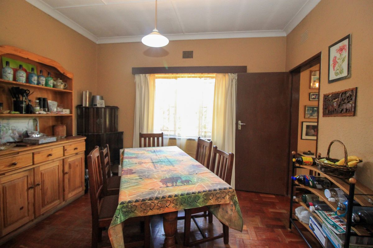 3 Bedroom Family Home with Large Garden For Sale in Sunnyridge - Photo 4