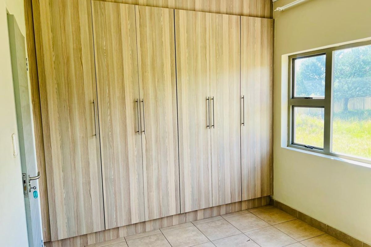 Modern 2-bedroom townhouse available for rent in Tasbet Park, Witbank. - Photo 5