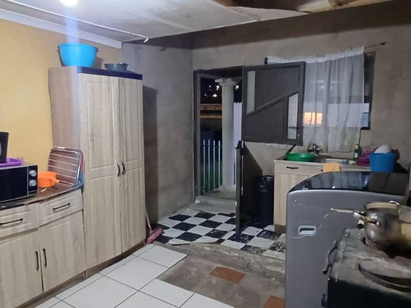 3bedrooms Family Home With Garage - Photo 8