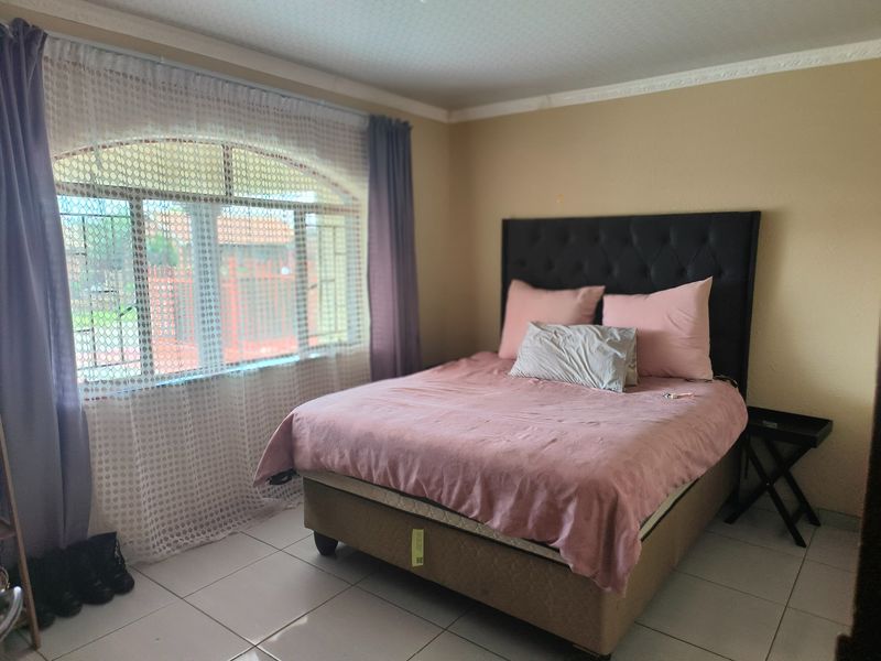 TO RENT 2-Bedroom House with Flatlet in Ikageng - Photo 10