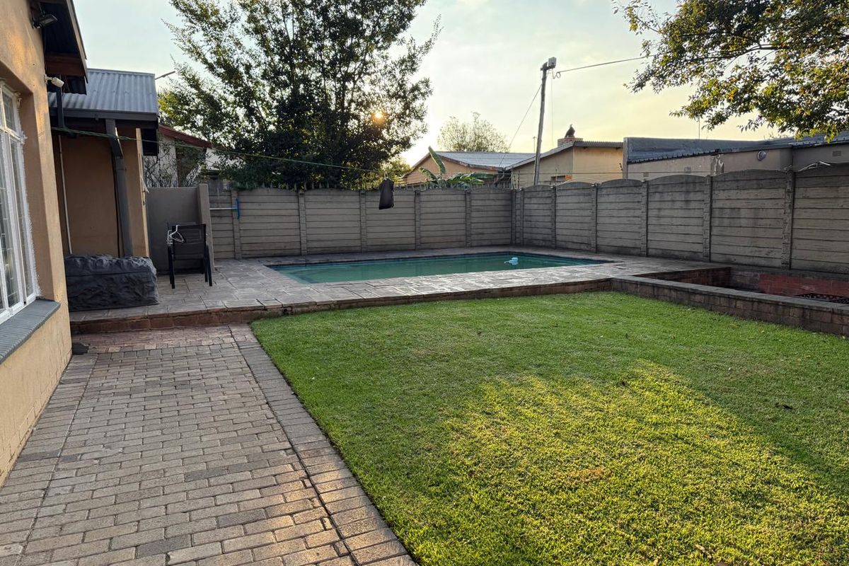 3 Bedroom Home with Flat, Lapa & Poo - Photo 2