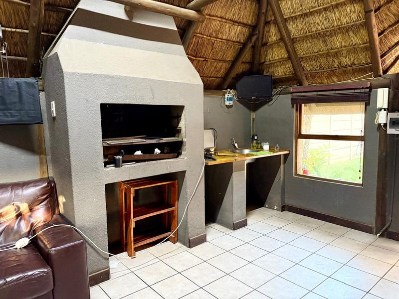 3 Bedroom Home with Flat, Lapa & Poo - Photo 9