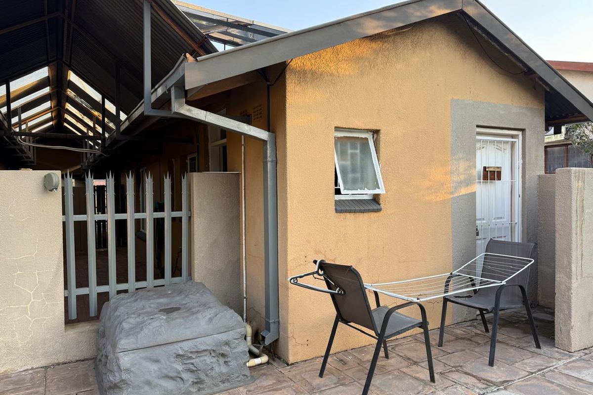 3 Bedroom Home with Flat, Lapa & Poo - Photo 3