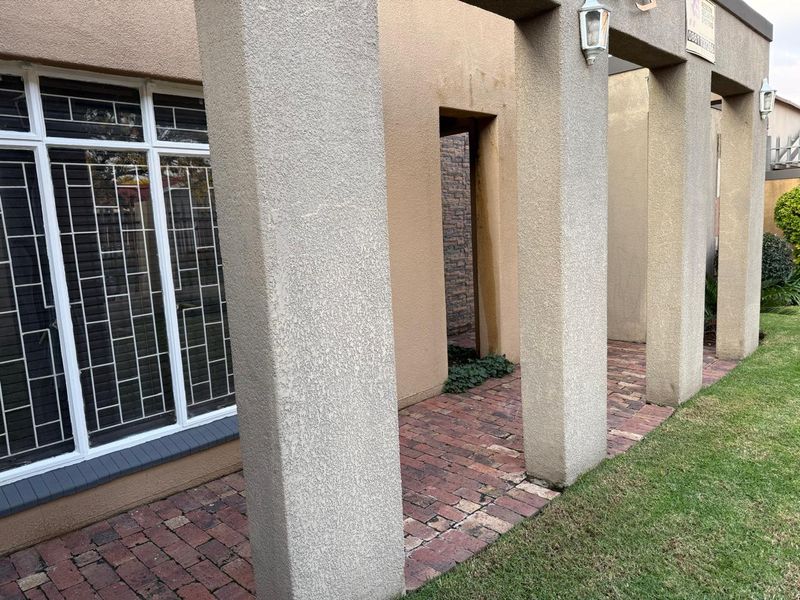 3 Bedroom Home with Flat, Lapa & Poo - Photo 5