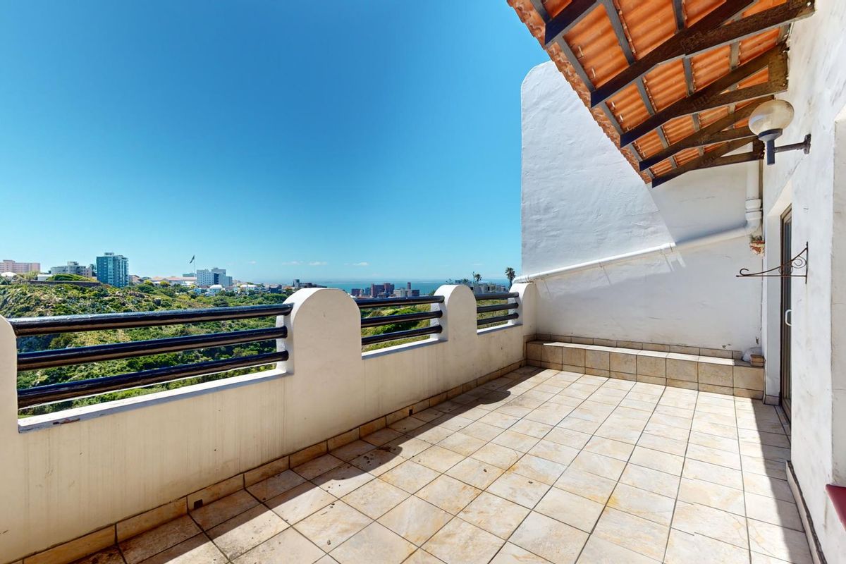 Panoramic Ocean & Valley Views from Your South End Private Rooftop Retreat - Photo 2