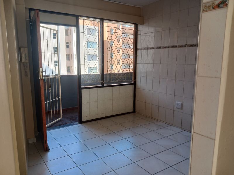 RENOVATED 1 BEDROOM -  ONE BLOCK FROM ADDINGTON BEACH - Photo 9