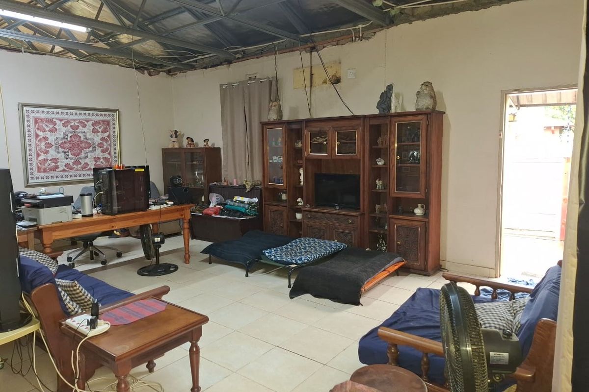 3 BEDROOM HOUSE AT EAST END - Photo 4