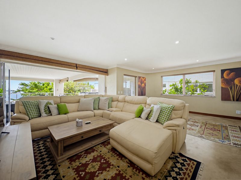 Stunning Private Position - Photo 6