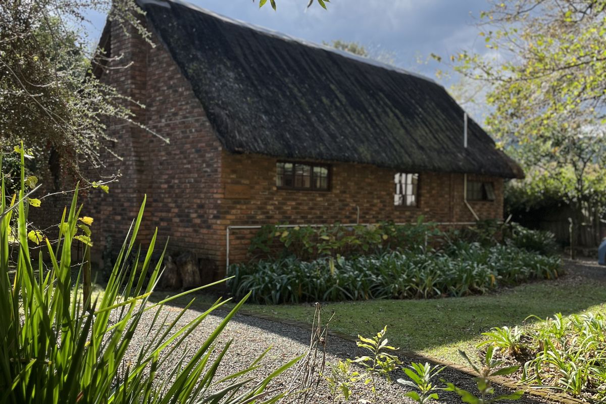 16,65ha Lifestyle farm & Established Guest House Business – Stutterheim, Eastern Cape - Photo 3