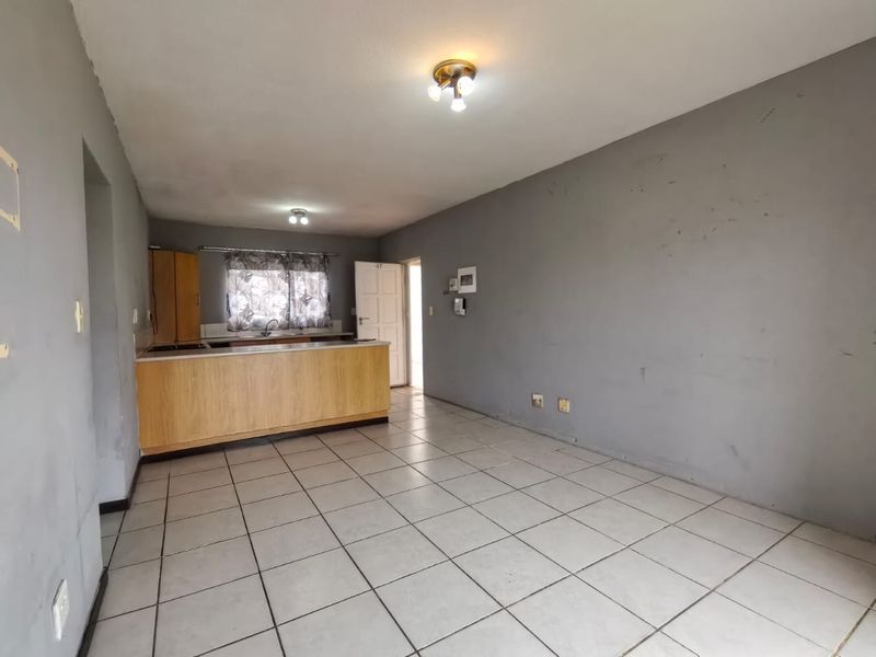 Fantastic Ground floor unit. - Photo 4