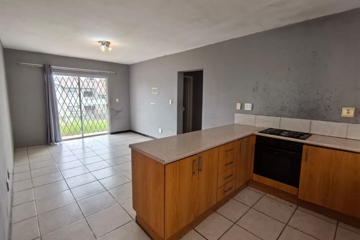 Fantastic Ground floor unit. - Photo 5