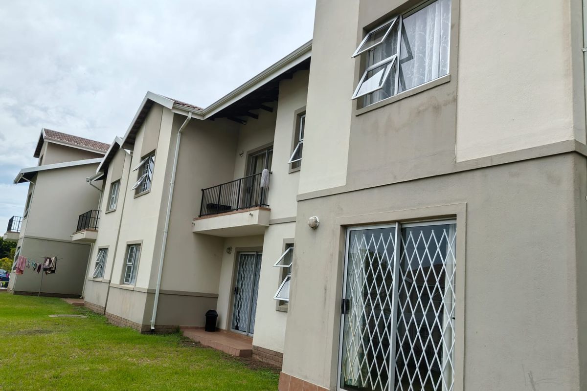 Fantastic Ground floor unit. - Photo 2