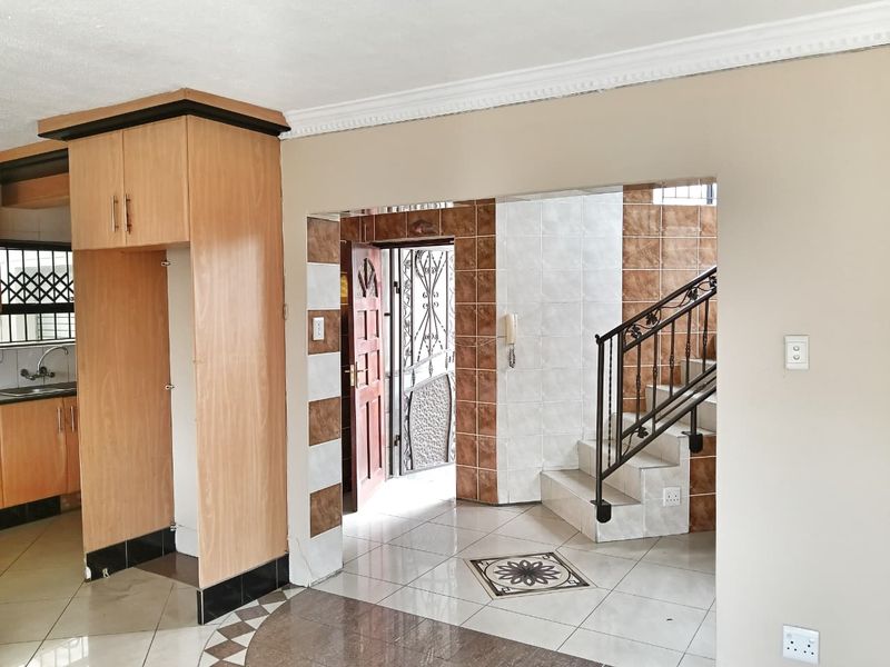Sophisticated Living in the Heart of Arboretum - Photo 5
