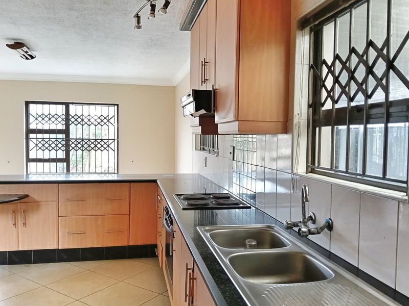 Sophisticated Living in the Heart of Arboretum - Photo 7