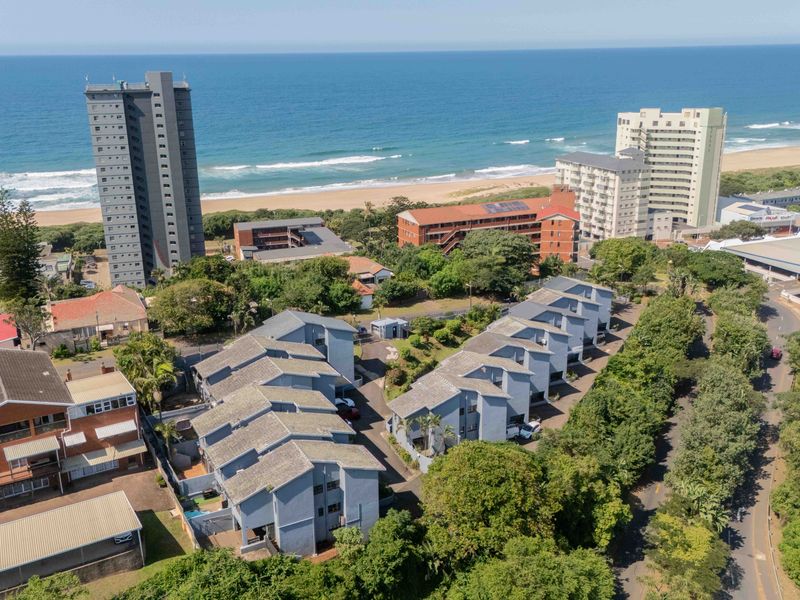 Luxury Non-Distressed Auction in Amanzimtoti - Bidding to start from R1 250 000 upwards!! - Photo 2
