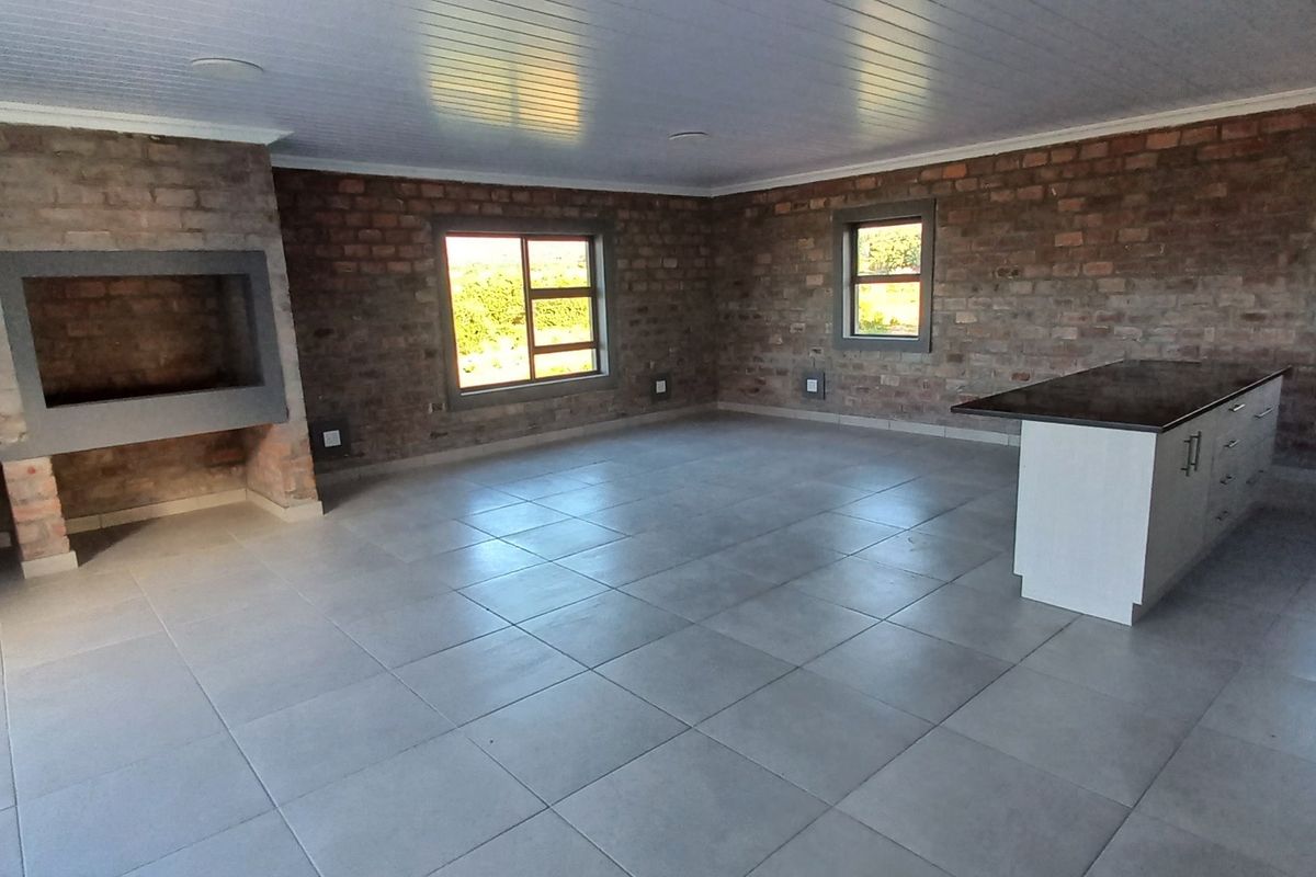 Newly Built 3-Bedroom Home in Albertinia– Stylish, Secure & Low Maintenance - Photo 5