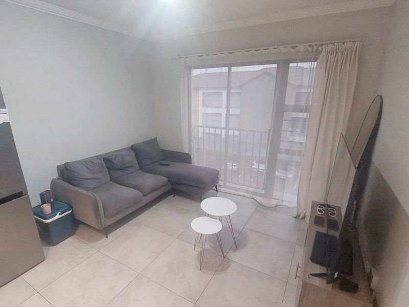 Modern and move in ready! - Photo 5